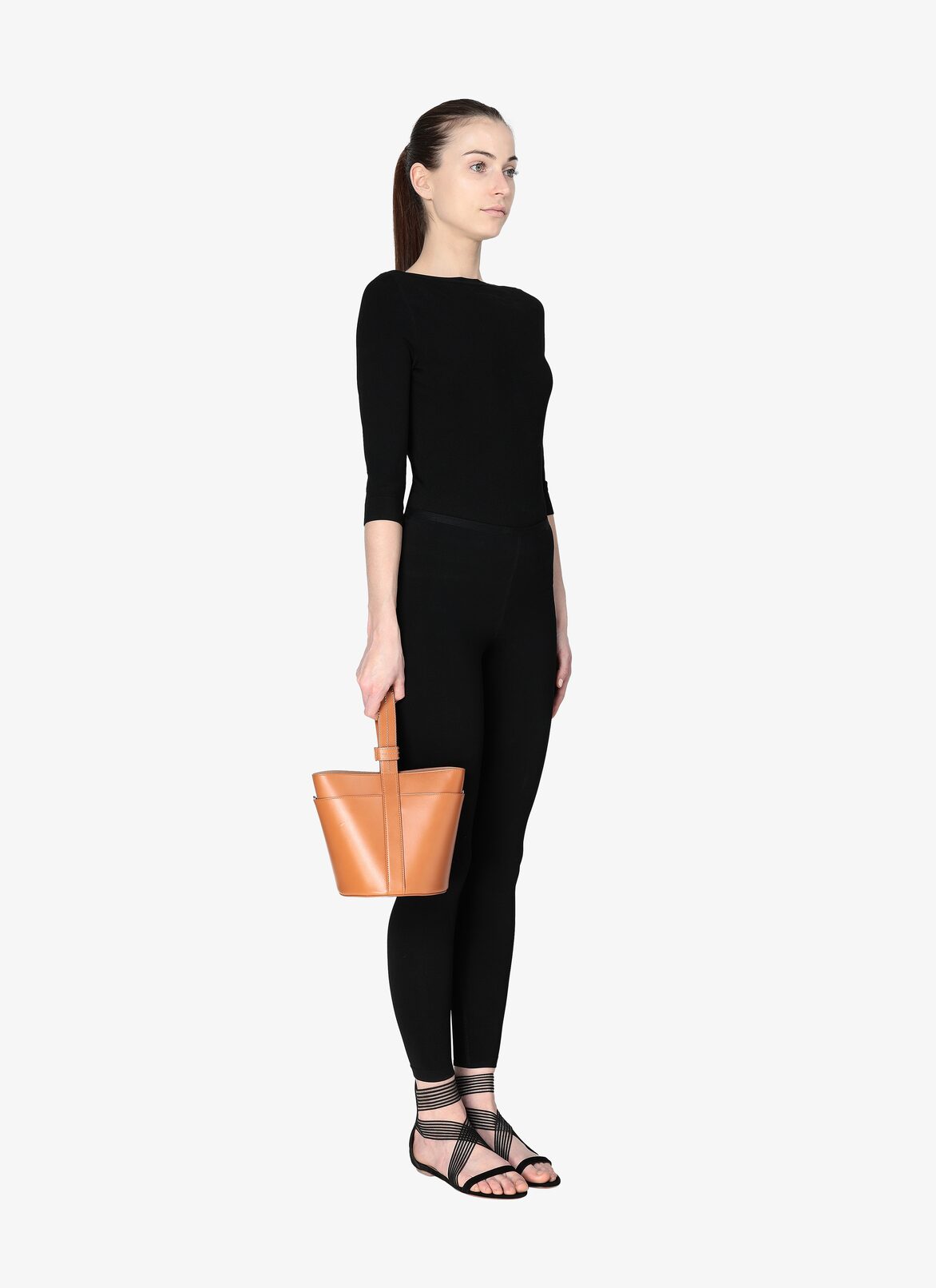 STELLA MEDIUM C.LUX GANSE CLOU2 STRAP LAVALLIERE ALAÏA  STELLA MEDIUM C.LUX GANSE CLOU2 STRAP LAVALLIERE LAVALLIÈRE
